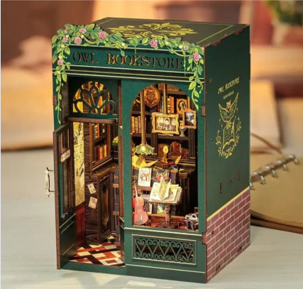 THE OWL BOOKSTORE - Une librairie intemporelle en miniature